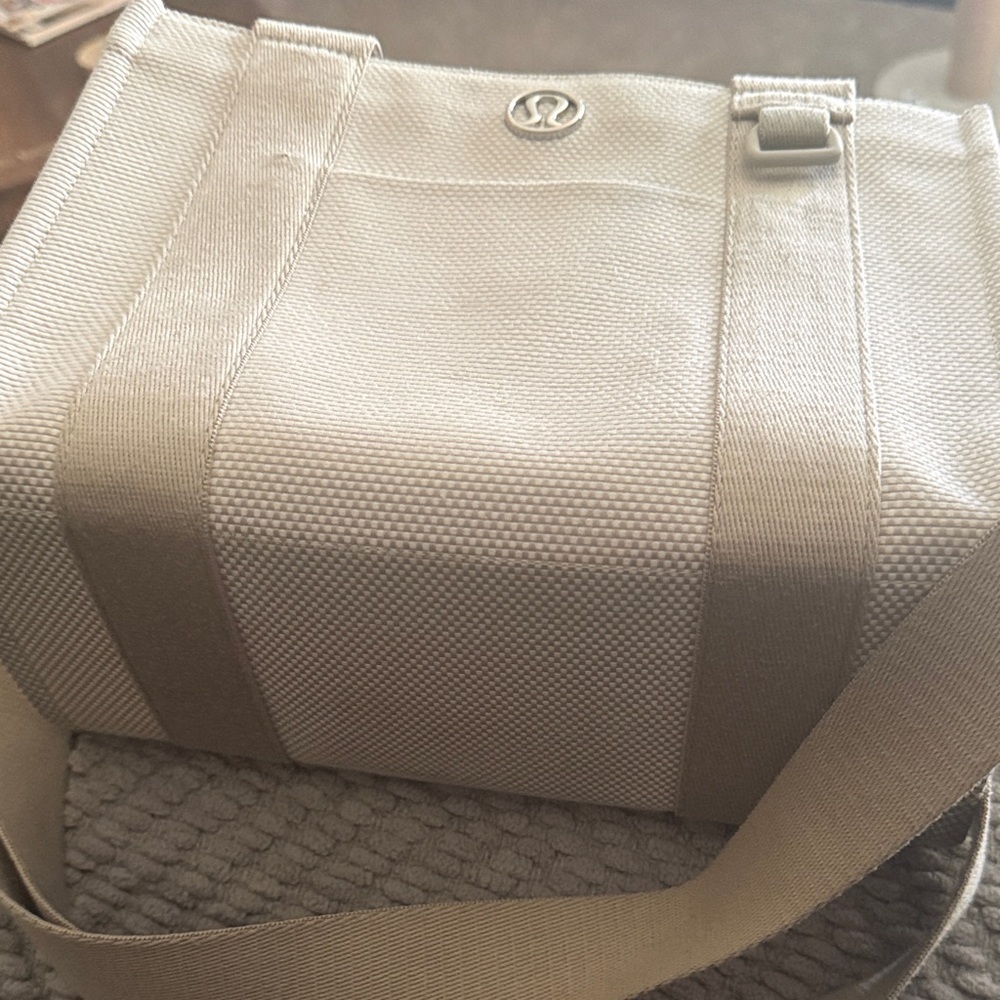 lululemon athletica Gray Crossbody Bag - Picture 6 of 8
